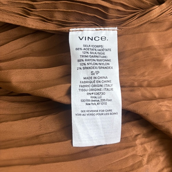 VINCE Crinkle Pleated Pull On Skirt - Picture 8 of 9